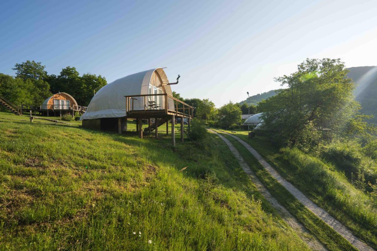 ホテル Sunrise Glamping Retreat Galesu エクステリア 写真
