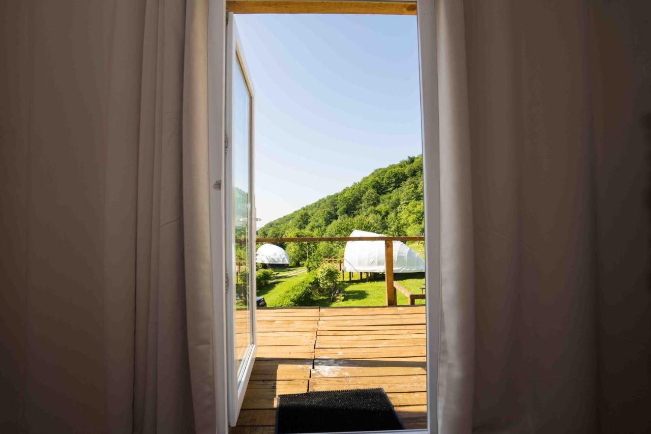 ホテル Sunrise Glamping Retreat Galesu エクステリア 写真